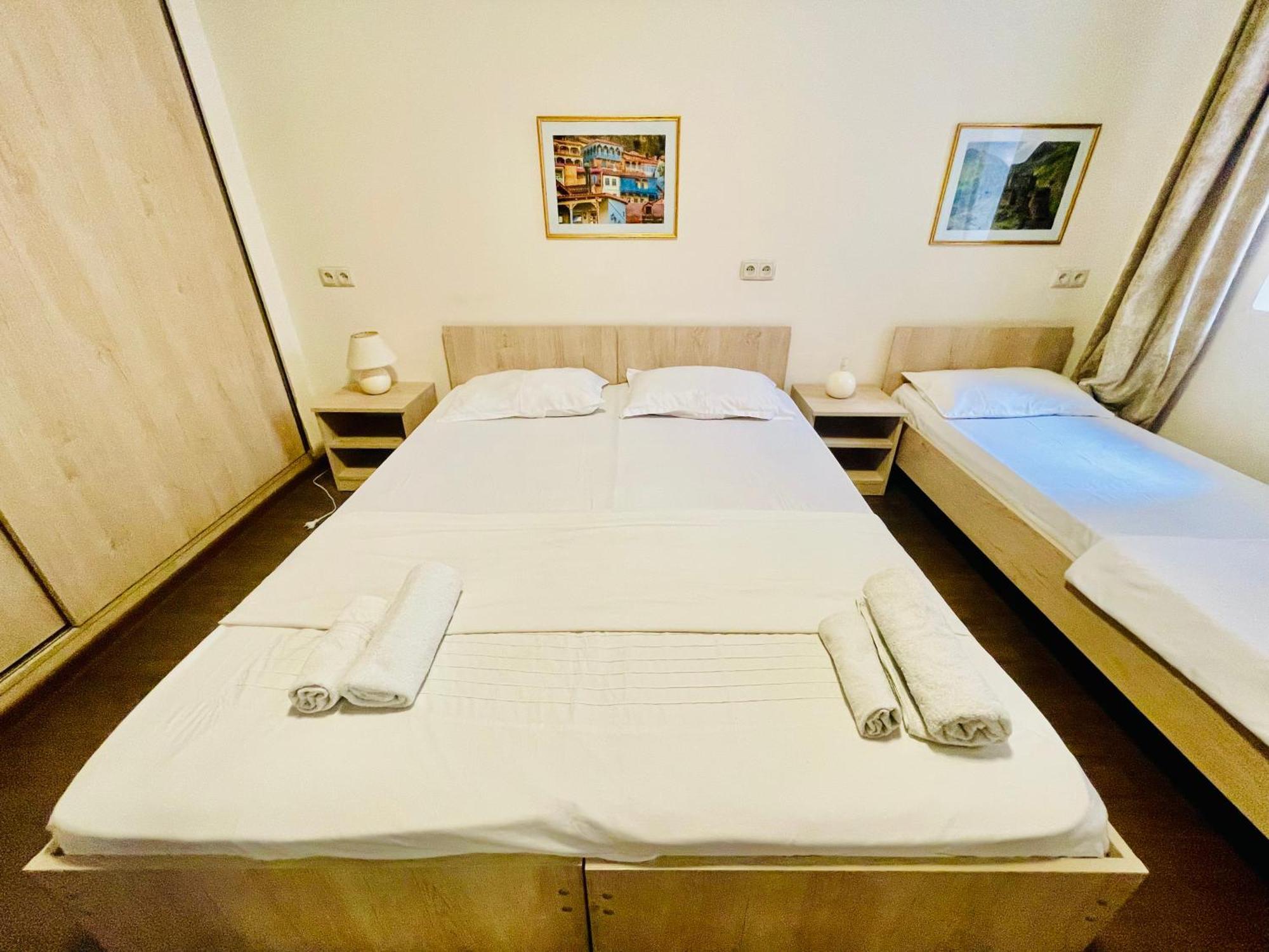 Hotel Klarastan Bon Voyage Tbilisi Ngoại thất bức ảnh