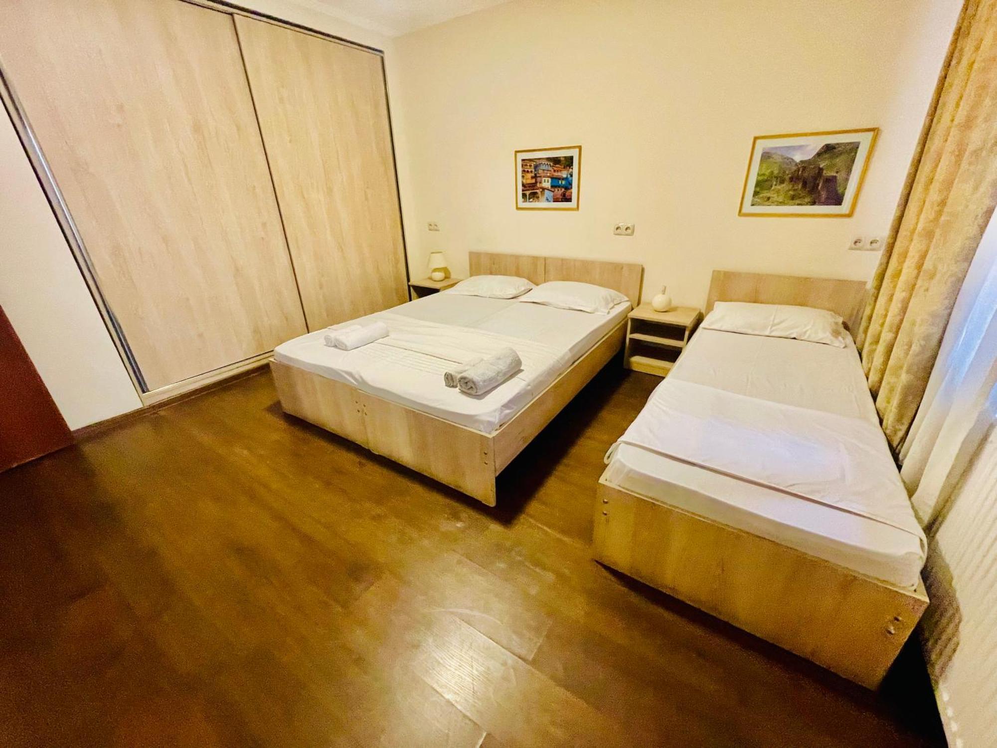 Hotel Klarastan Bon Voyage Tbilisi Ngoại thất bức ảnh