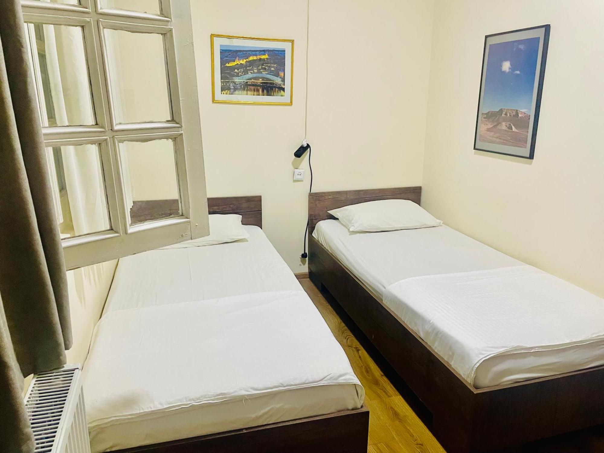 Hotel Klarastan Bon Voyage Tbilisi Ngoại thất bức ảnh
