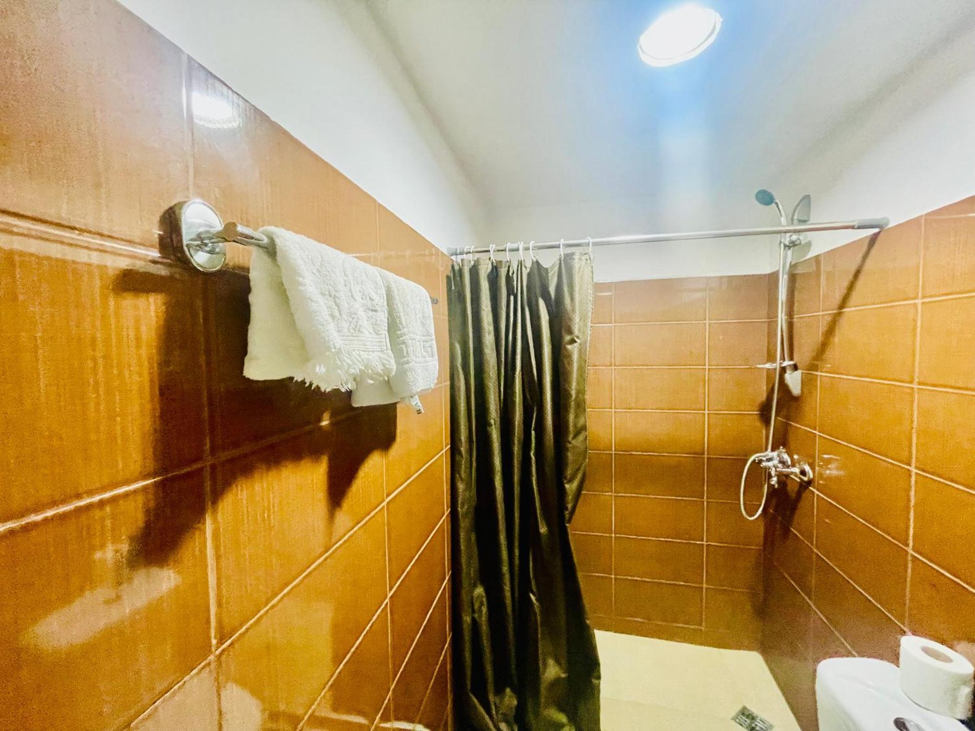 Hotel Klarastan Bon Voyage Tbilisi Ngoại thất bức ảnh