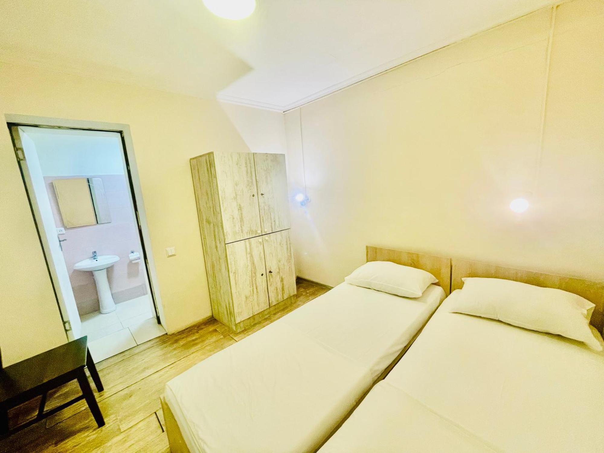 Hotel Klarastan Bon Voyage Tbilisi Ngoại thất bức ảnh