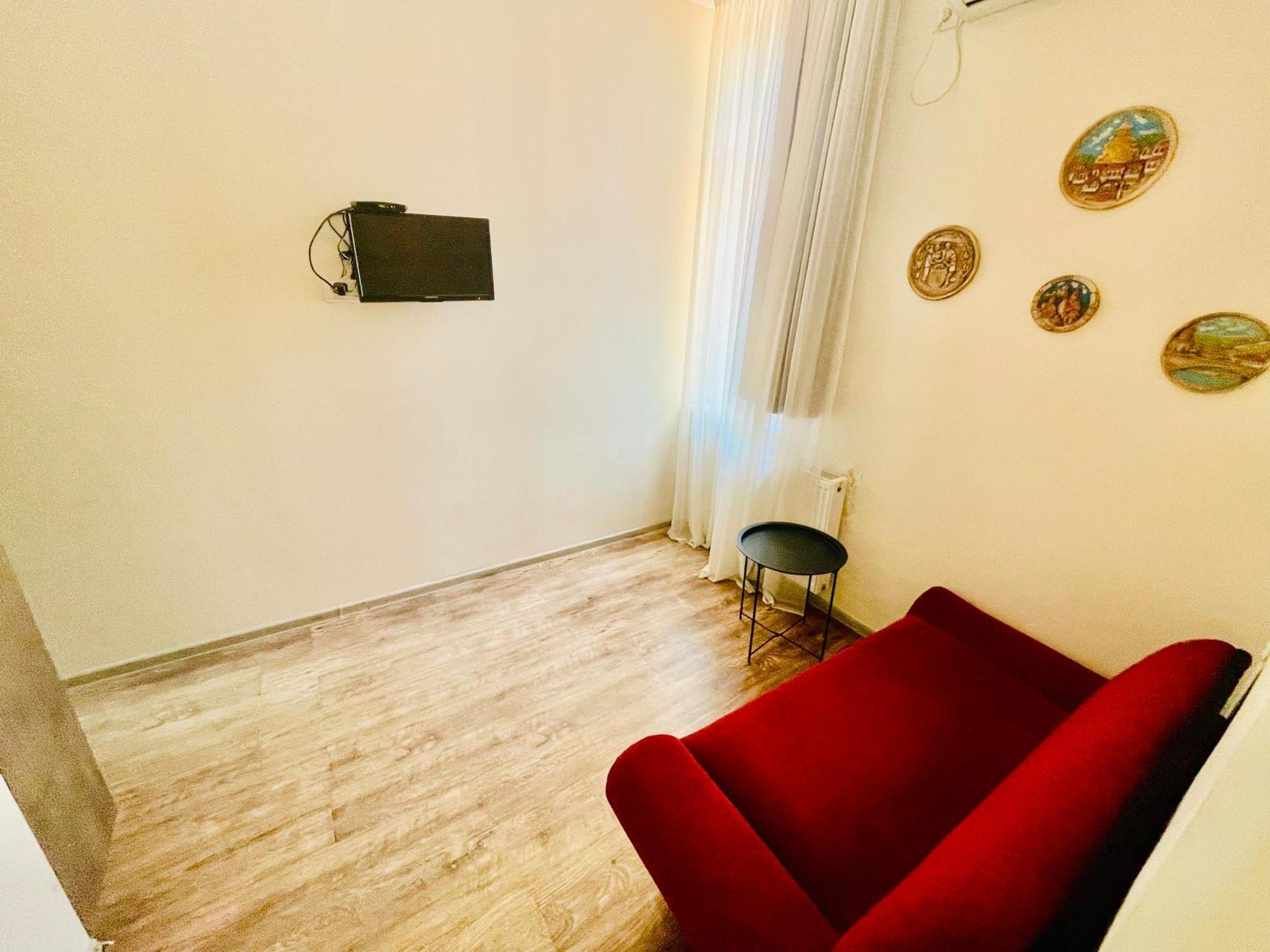 Hotel Klarastan Bon Voyage Tbilisi Ngoại thất bức ảnh