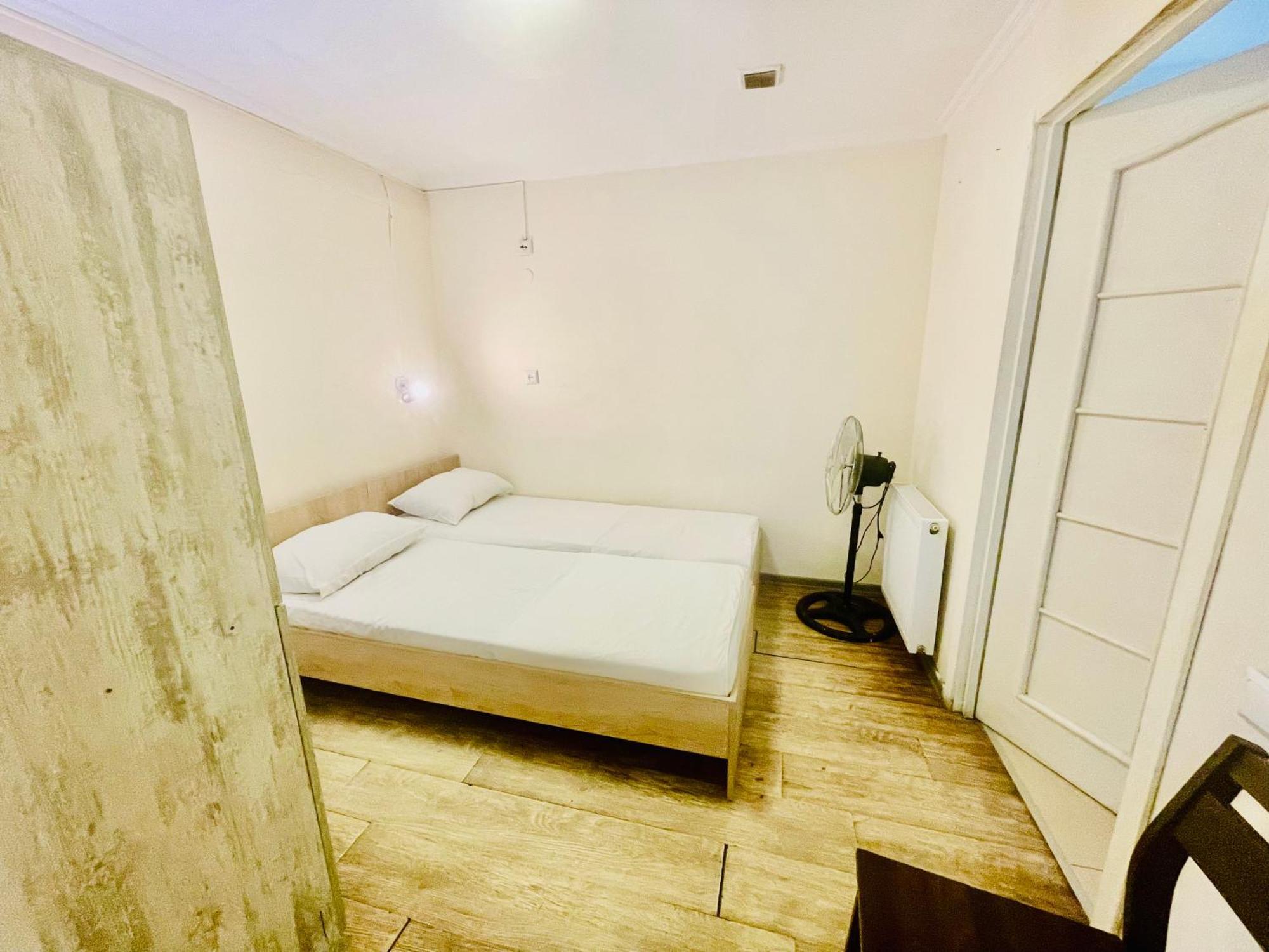Hotel Klarastan Bon Voyage Tbilisi Ngoại thất bức ảnh