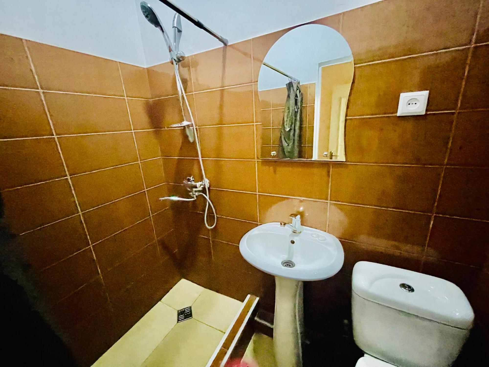Hotel Klarastan Bon Voyage Tbilisi Ngoại thất bức ảnh