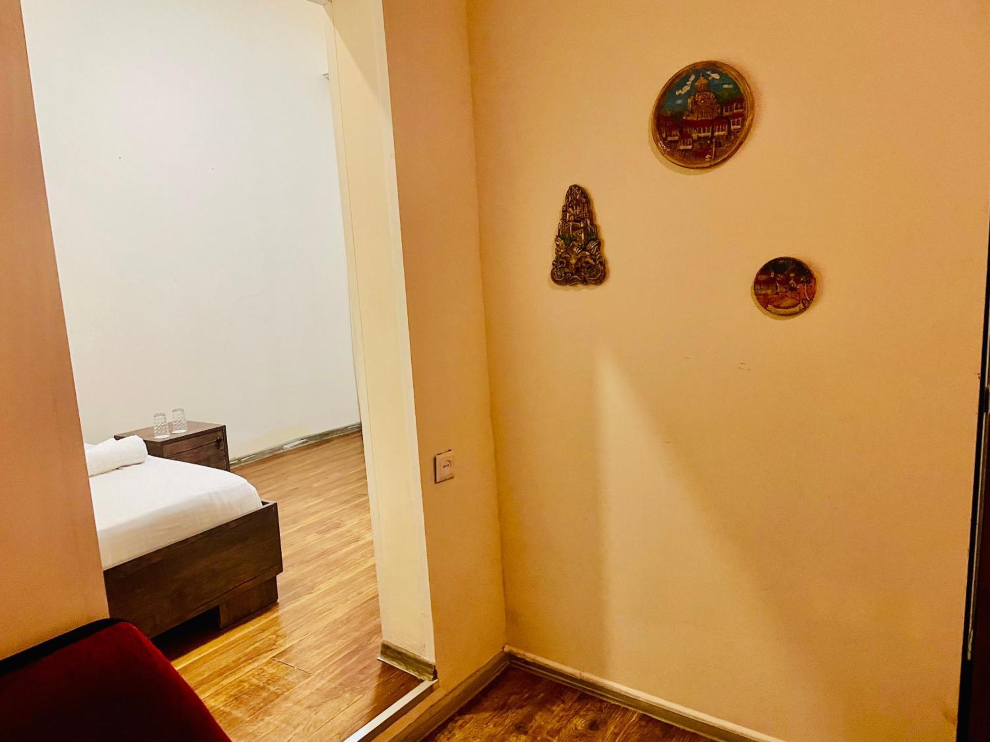 Hotel Klarastan Bon Voyage Tbilisi Ngoại thất bức ảnh